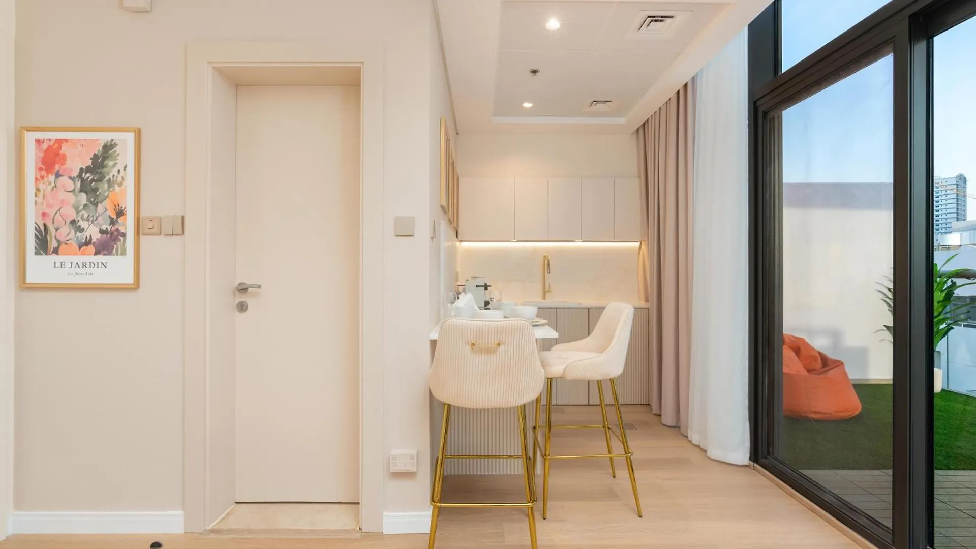 Apartment Upgraded Designer-Crafted Studio In Jvc With Massive Terrace Dubai