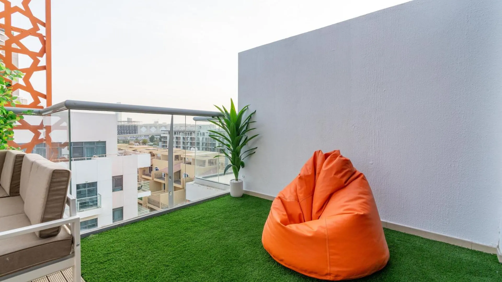Upgraded Designer-Crafted Studio In Jvc With Massive Terrace Dubai 0*,  Vereinigte Arabische Emirate